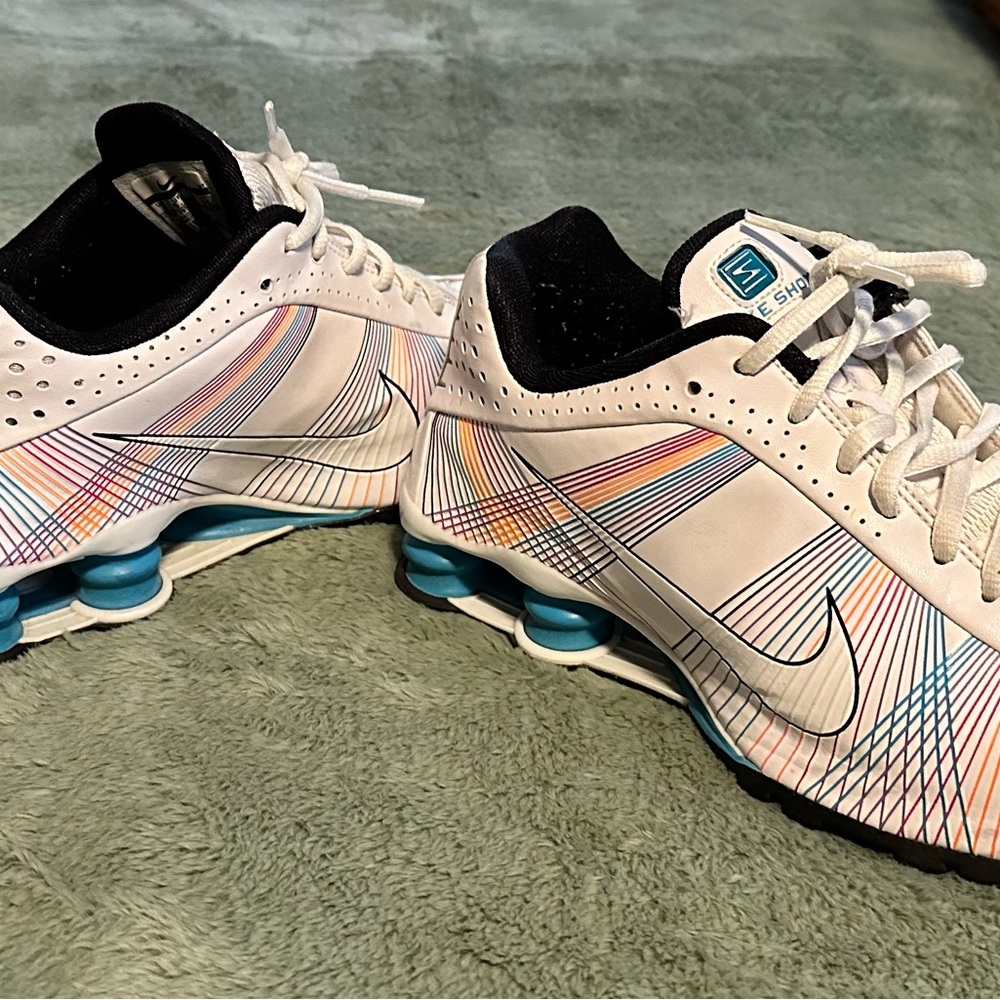 Nike Shock R4 flywire white multi-color Woman’s running shoes.